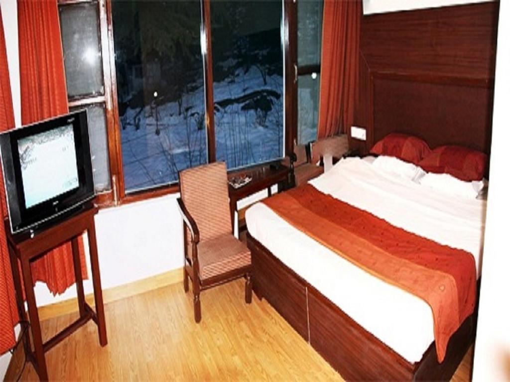 Hotel Greenfields Manali  Room photo